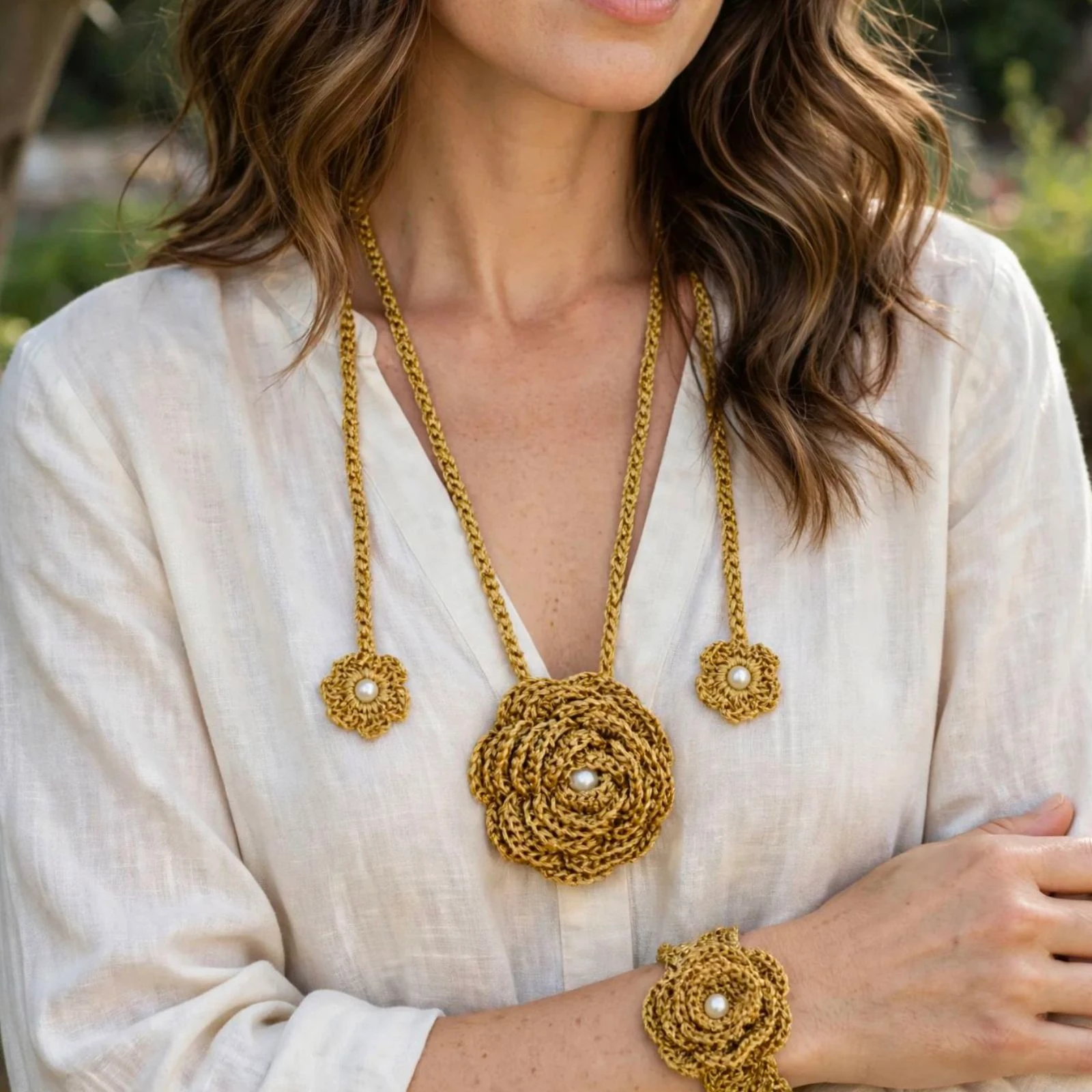 Conjunto de colar e pulseira cor dourada – photo 2